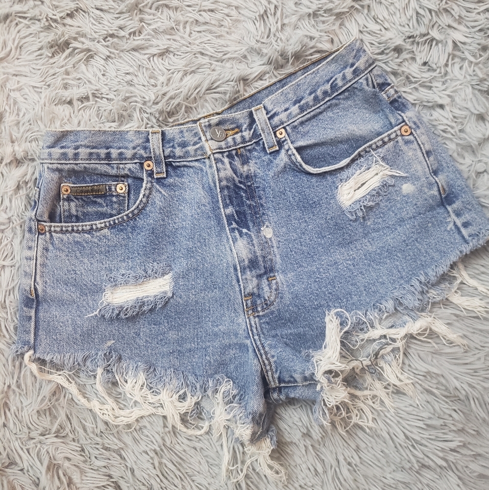 VINTAGE | Highwaisted C.K. Denim Shorts!